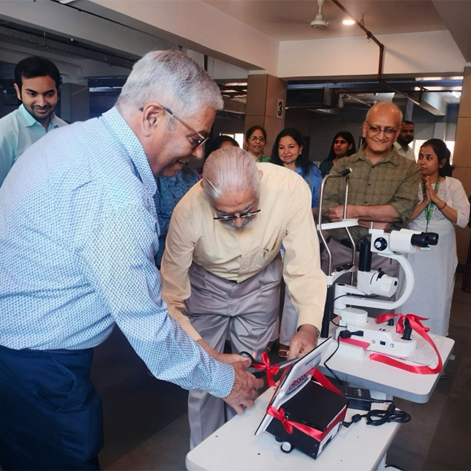 Resistoflex Donates Advanced Eye
                                                Equipment 3