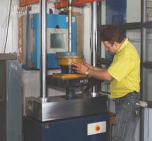 Seismic Restraint Systems Installation, Guide & Equipment - Resistoflex Dynamic Testing With Servo Pulser & Climatic Chamber - Seismic Restraint Systems